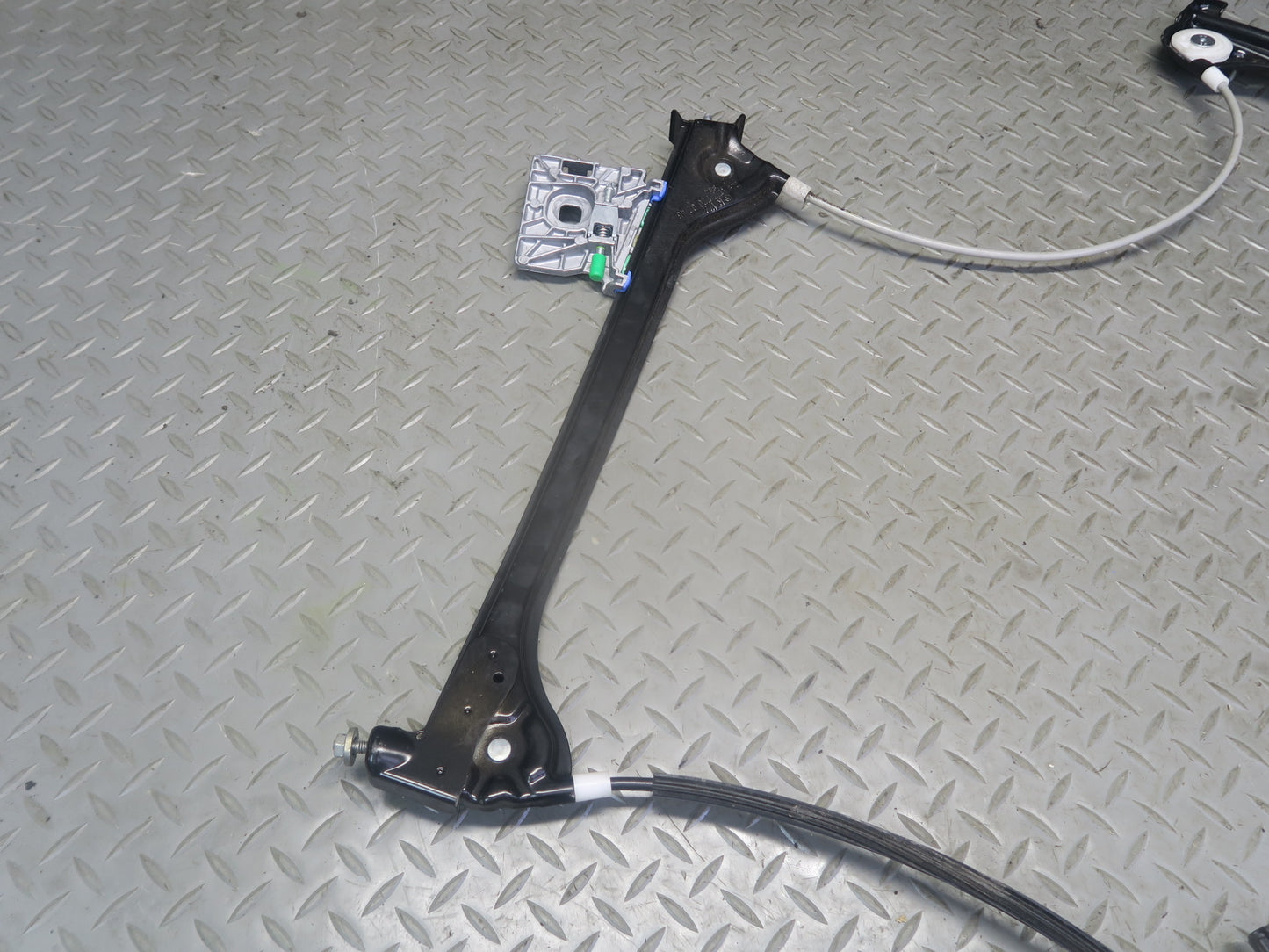 2012-2020 Mercedes R172 SLK SLC Right Pass Side Window Regulator W/ Motor