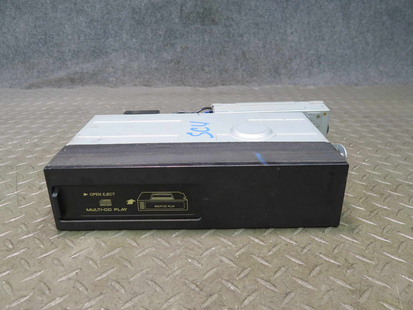 99-00 Lexus UZZ30L SC300 SC400 Pioneer CD Changer 86270-24080 OEM