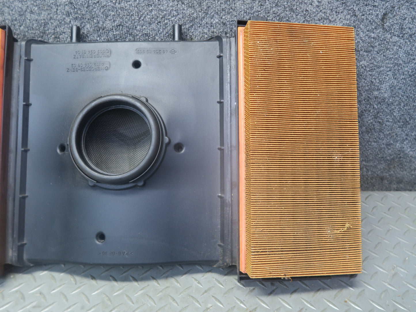 96-98 Mercedes R129 SL500 Air  Intake Cleaner Filter Box Assembly 1190940602 OEM