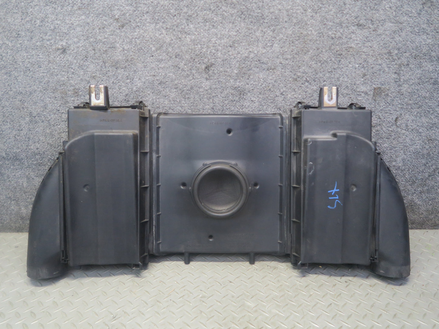 96-98 Mercedes R129 SL500 Air  Intake Cleaner Filter Box Assembly 1190940602 OEM