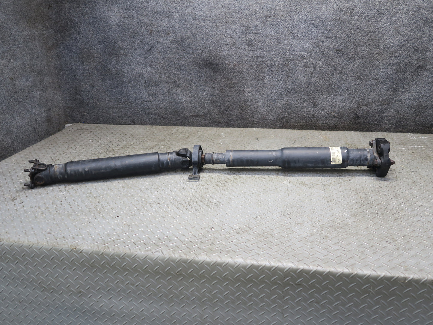 01-02 BMW E36/7 Z3 3.0L M54 M/T Rear Driveshaft Drive Shaft 7511275 57K OEM