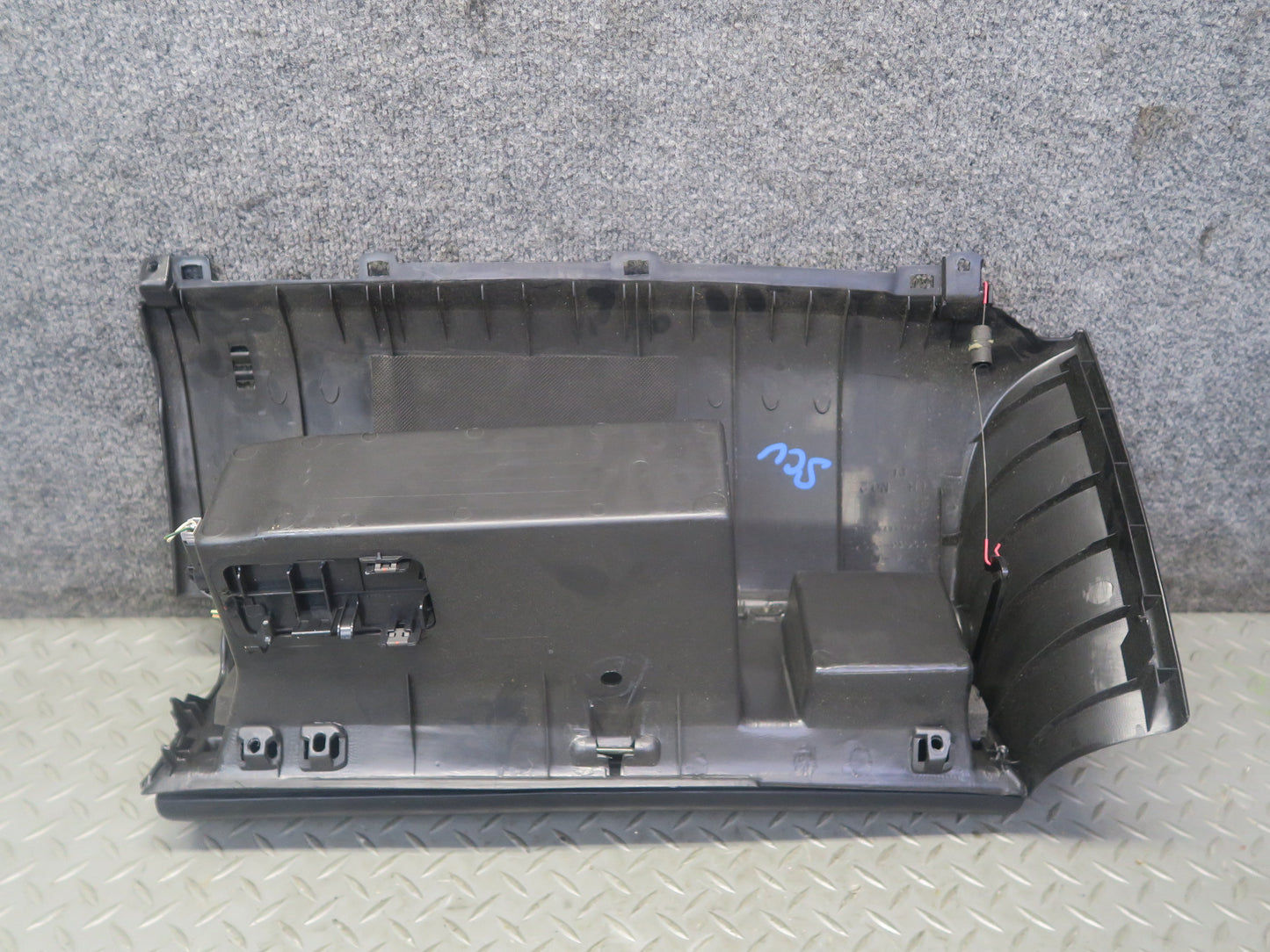 97-00 Lexus UZZ30L SC400 SC300 Dash Glove Box Compartment Storage Black OEM