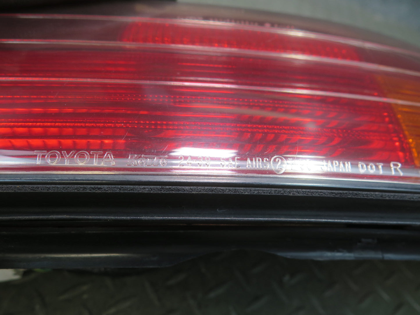 97-00 Lexus UZZ30L SC400 SC300 Set of 2 Rear Left & Right Tail Light Lamp OEM