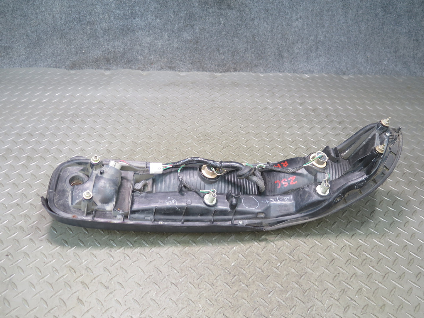 97-00 Lexus UZZ30L SC400 SC300 Set of 2 Rear Left & Right Tail Light Lamp OEM