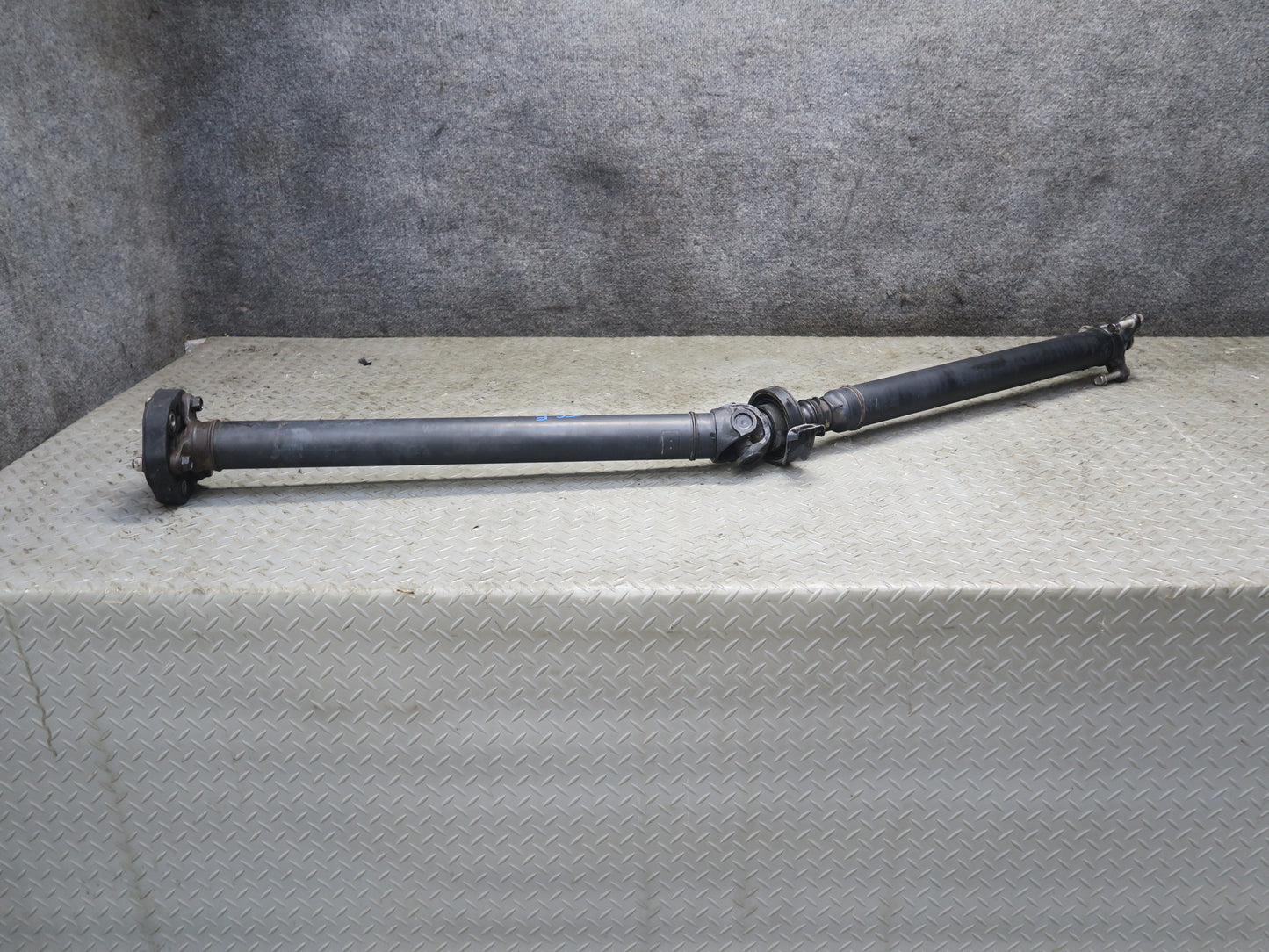 95-97 Toyota Celsior Lexus LS400 Automatic Rear Drive Shaft Driveshaft 116K OEM