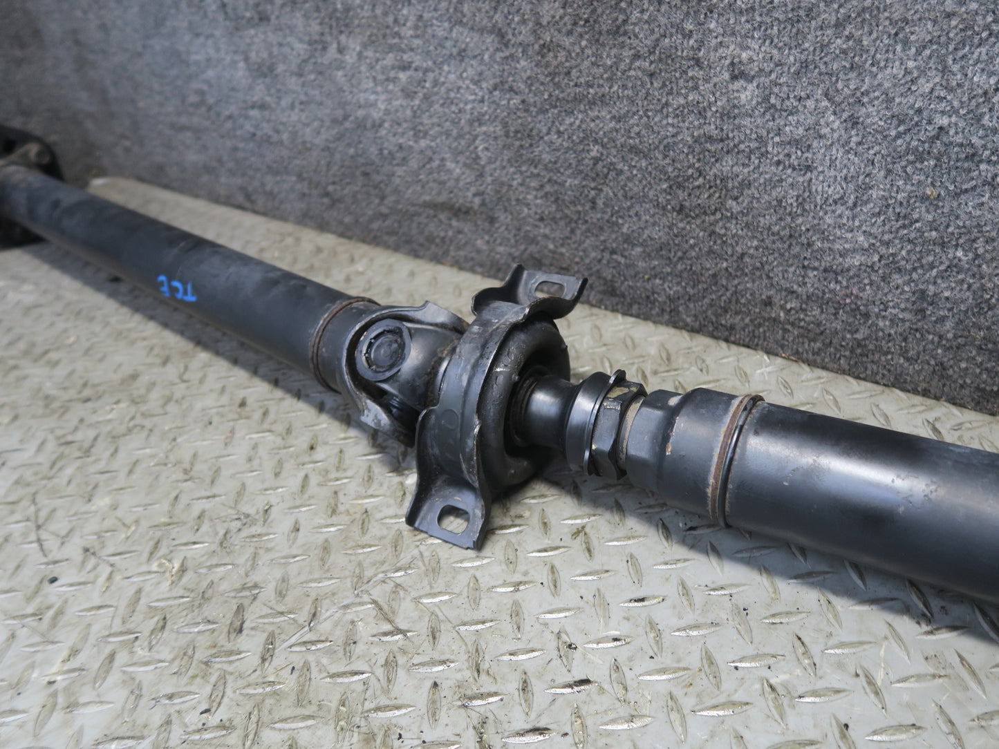 95-97 Toyota Celsior Lexus LS400 Automatic Rear Drive Shaft Driveshaft 116K OEM