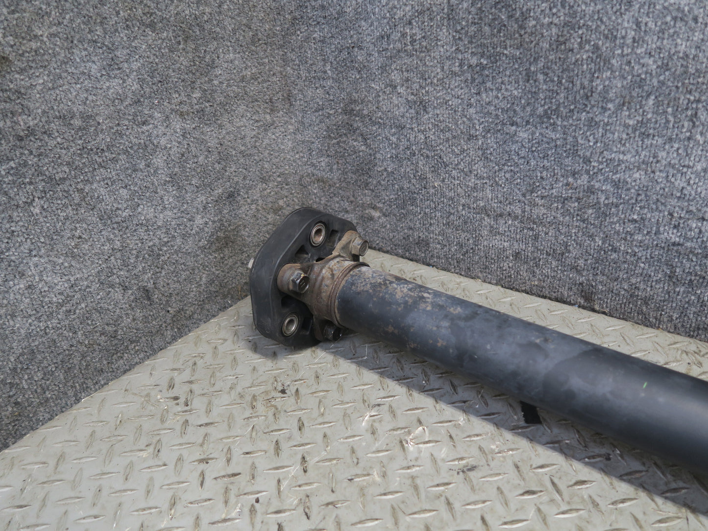 95-97 Toyota Celsior Lexus LS400 Automatic Rear Drive Shaft Driveshaft 116K OEM