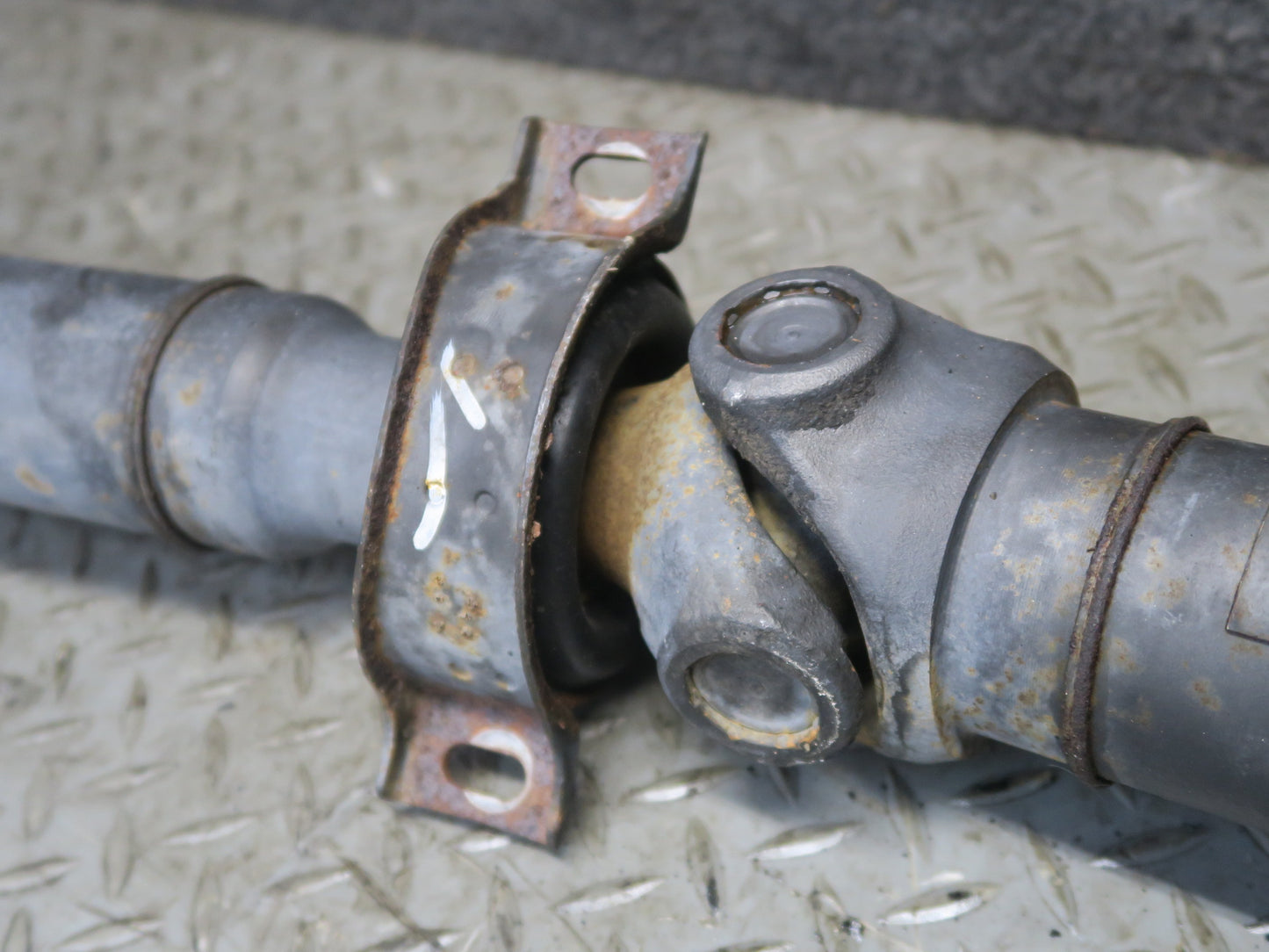 02-10 Lexus UZZ40L SC430 Rear Drive Shaft Driveshaft Assembly 74K Miles OEM