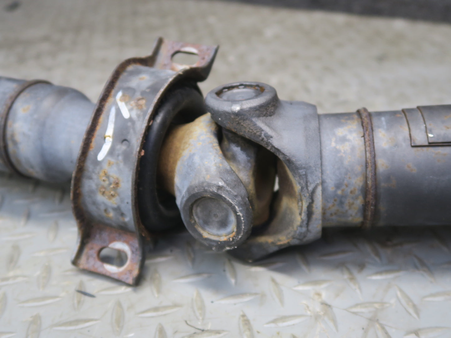 02-10 Lexus UZZ40L SC430 Rear Drive Shaft Driveshaft Assembly 74K Miles OEM