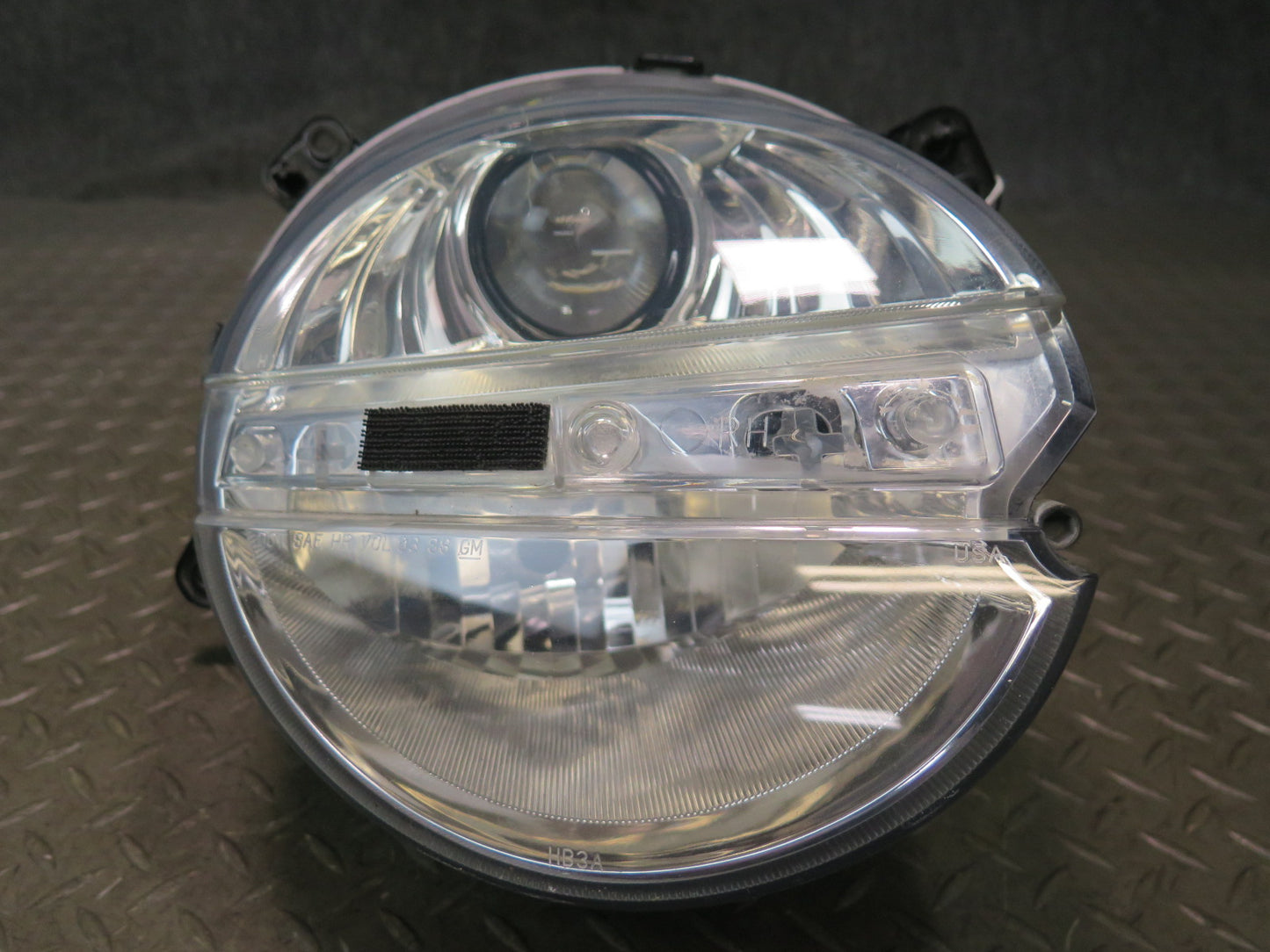 03-06 Chevrolet SSR Front Right Pass Side Halogen Headlight Lamp 15110118 OEM