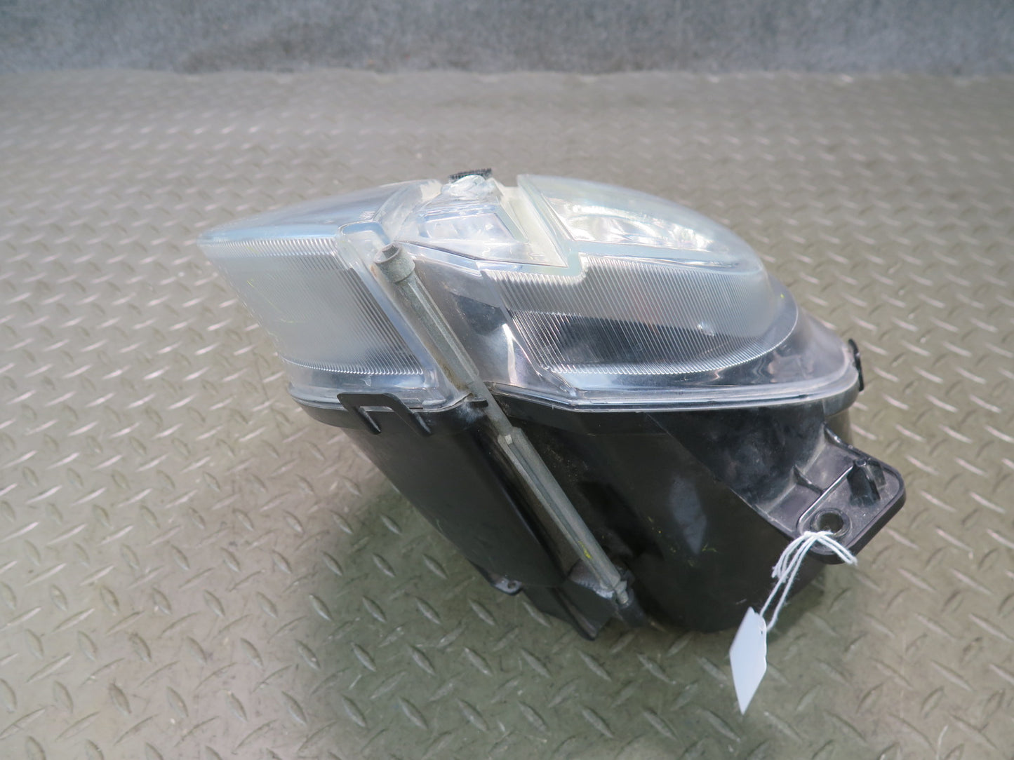 03-06 Chevrolet SSR Front Right Pass Side Halogen Headlight Lamp 15110118 OEM
