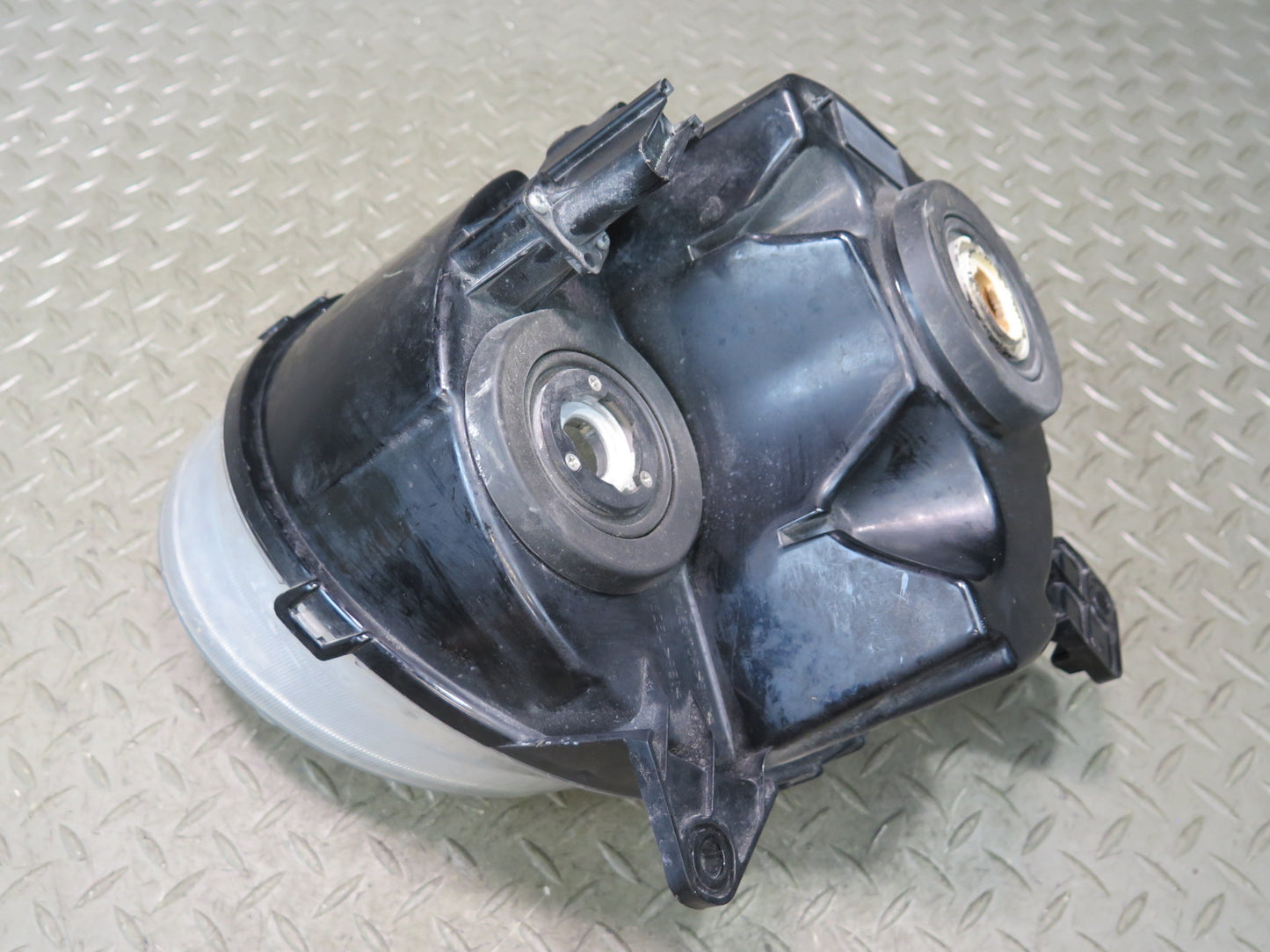 03-06 Chevrolet SSR Front Right Pass Side Halogen Headlight Lamp 15110118 OEM