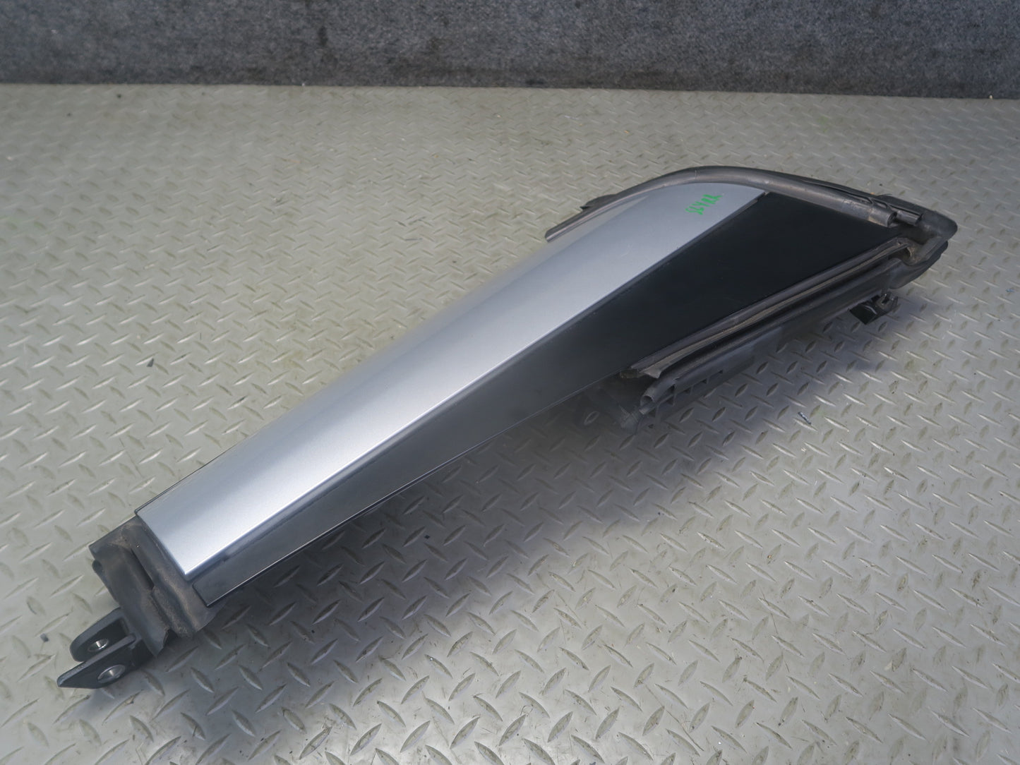13-20 Mercedes R231 SL550 Convertible Rear Right Exterior C Pillar Trim Panel
