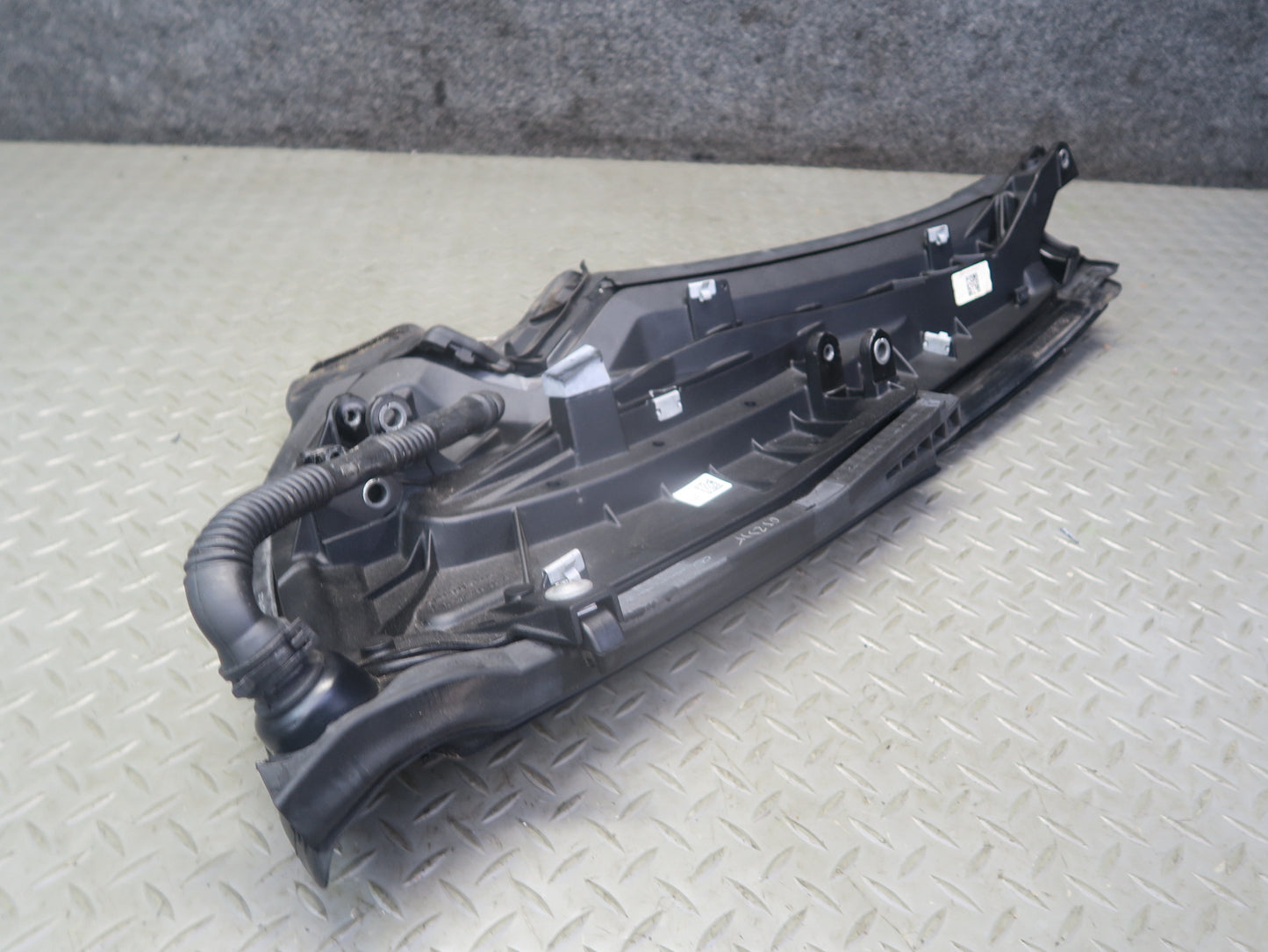 13-20 Mercedes R231 SL550 Convertible Rear Right Exterior C Pillar Trim Panel