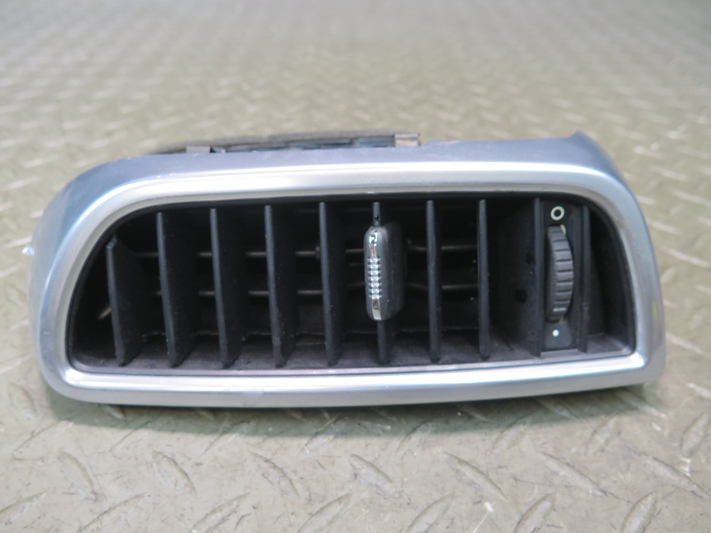 2011-2018 Porsche Cayenne 958 Front Right Side Dash A/C Air Vent Heater Grille