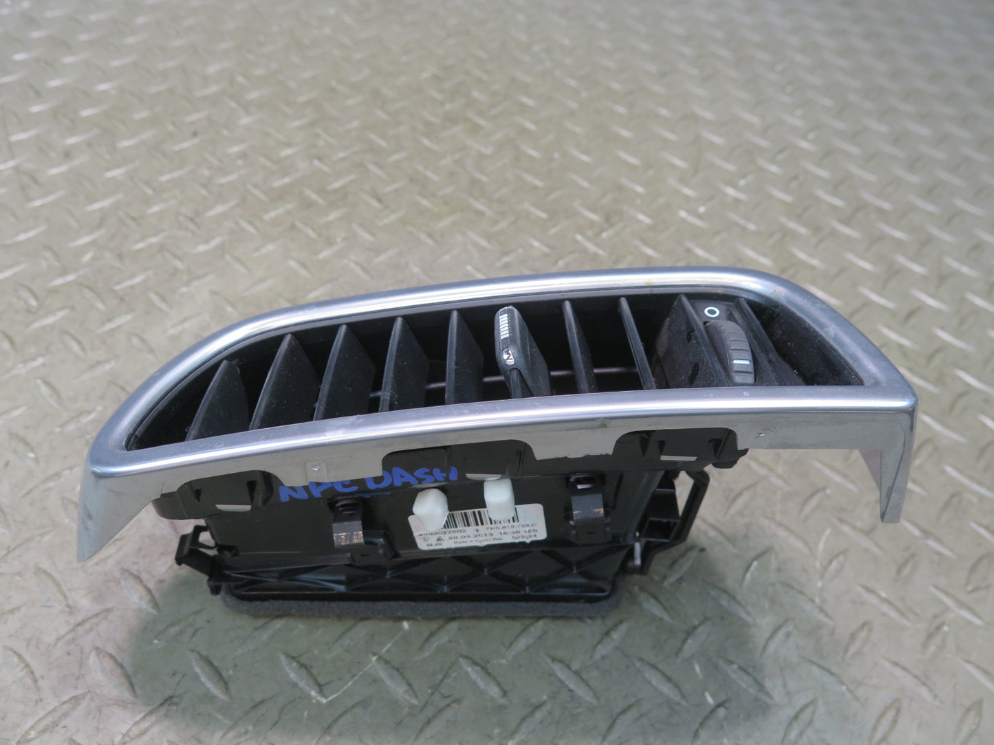 2011-2018 Porsche Cayenne 958 Front Right Side Dash A/C Air Vent Heater Grille