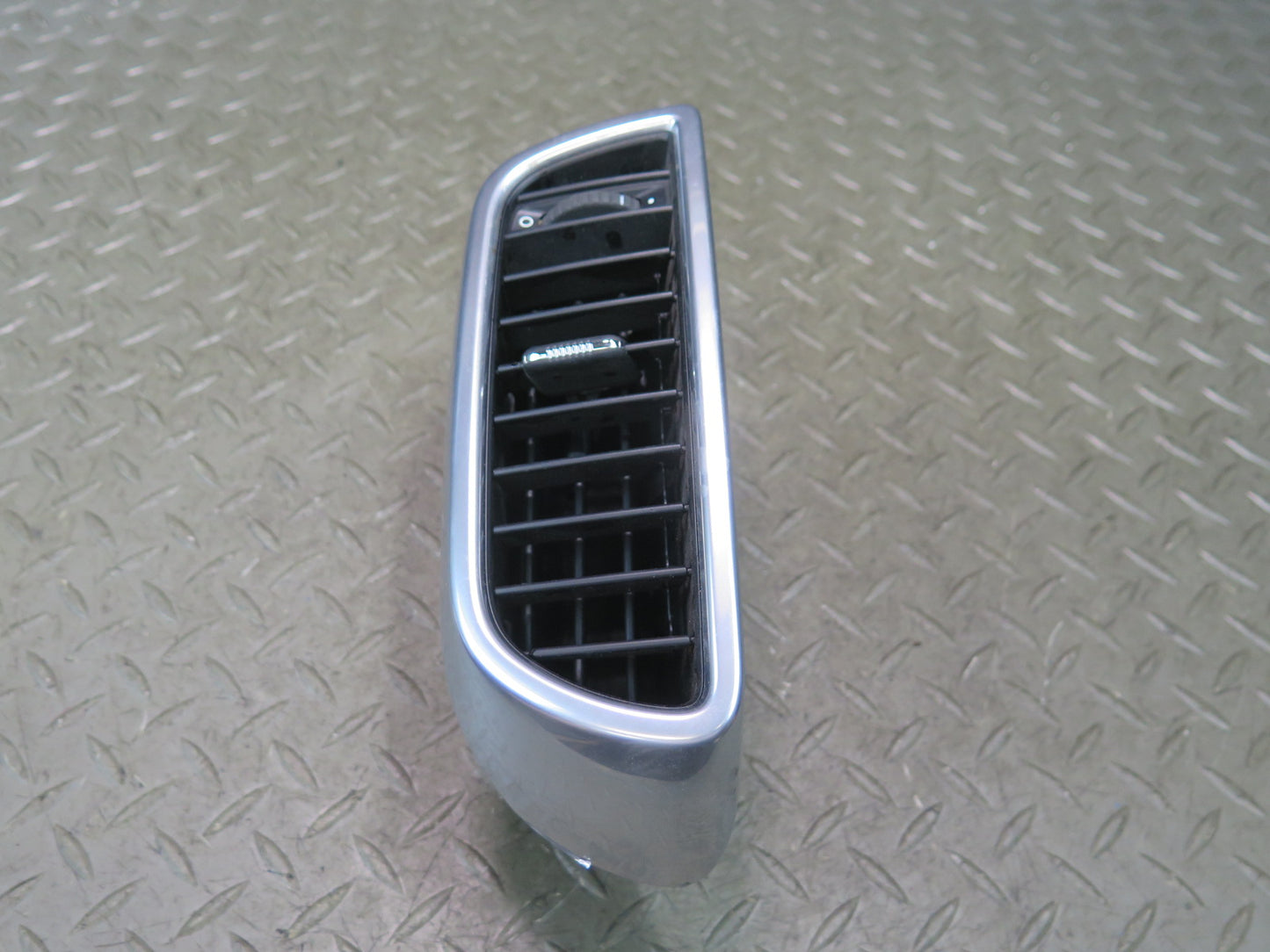 2011-2018 Porsche Cayenne 958 Front Right Side Dash A/C Air Vent Heater Grille