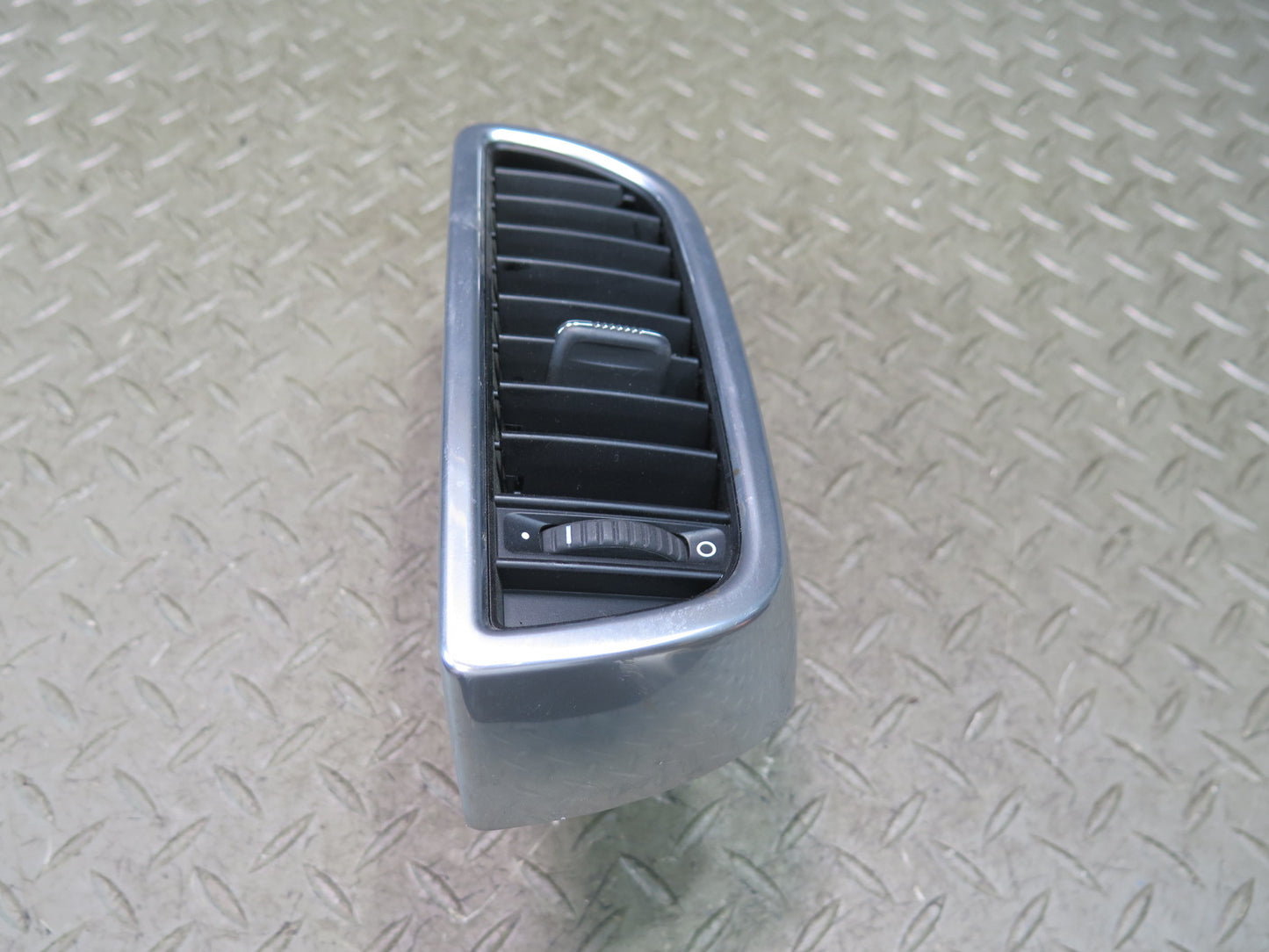 2011-2018 Porsche Cayenne 958 Front Right Side Dash A/C Air Vent Heater Grille