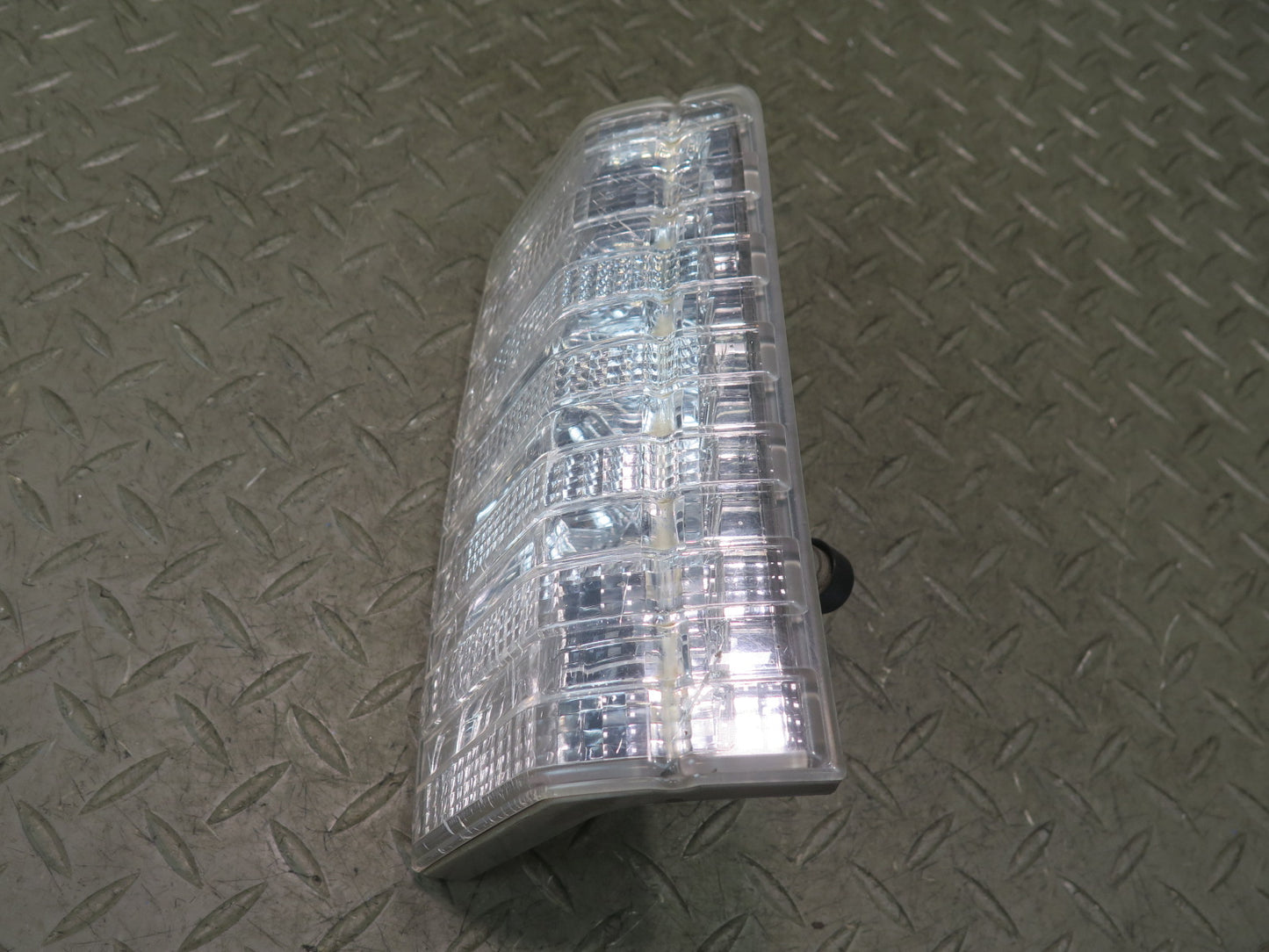 2003-2007 Lexus UZJ100L LX470 Rear Back UP Reverse Light Lamp Set of 2