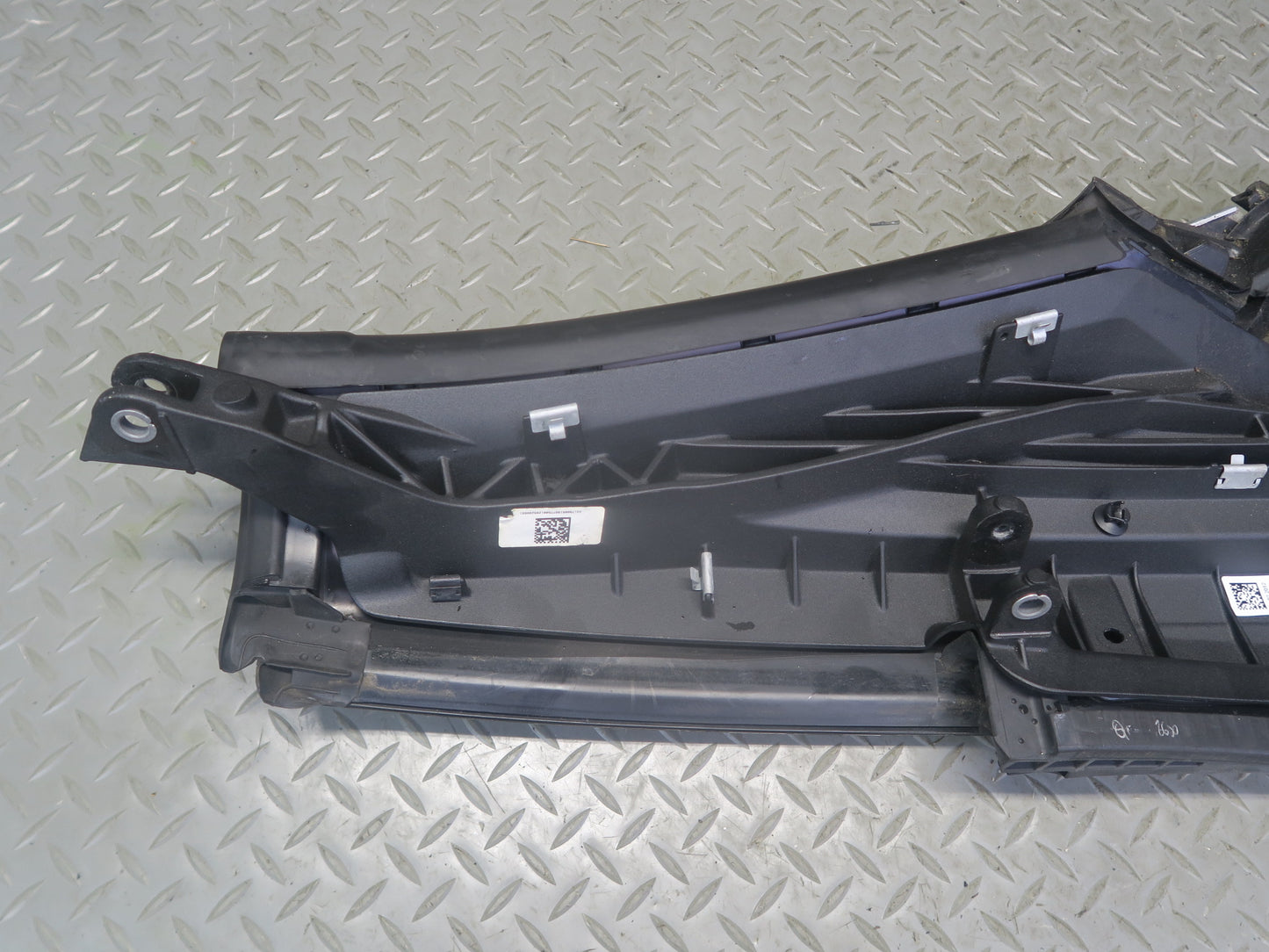 13-20 Mercedes R231 SL550 Convertible Rear Left Exterior C Pillar Trim Panel OEM