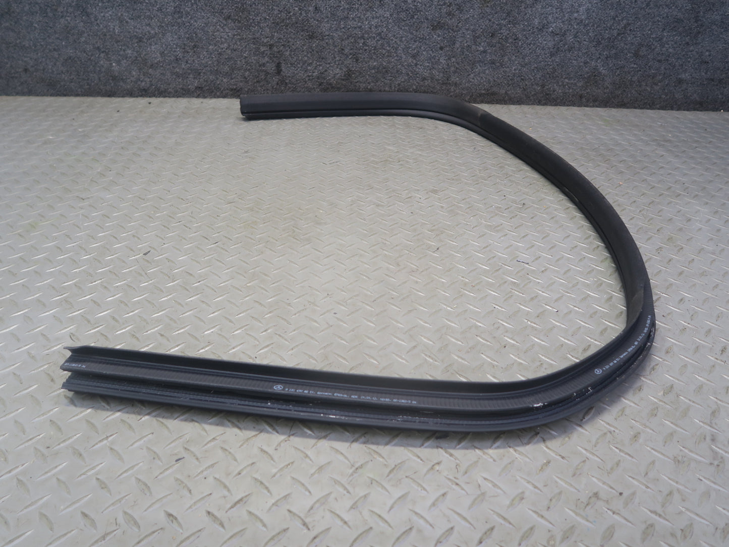 13-20 Mercedes R231 SL550 Front Left Door Weatherstrip Rubber Seal Gasket OEM