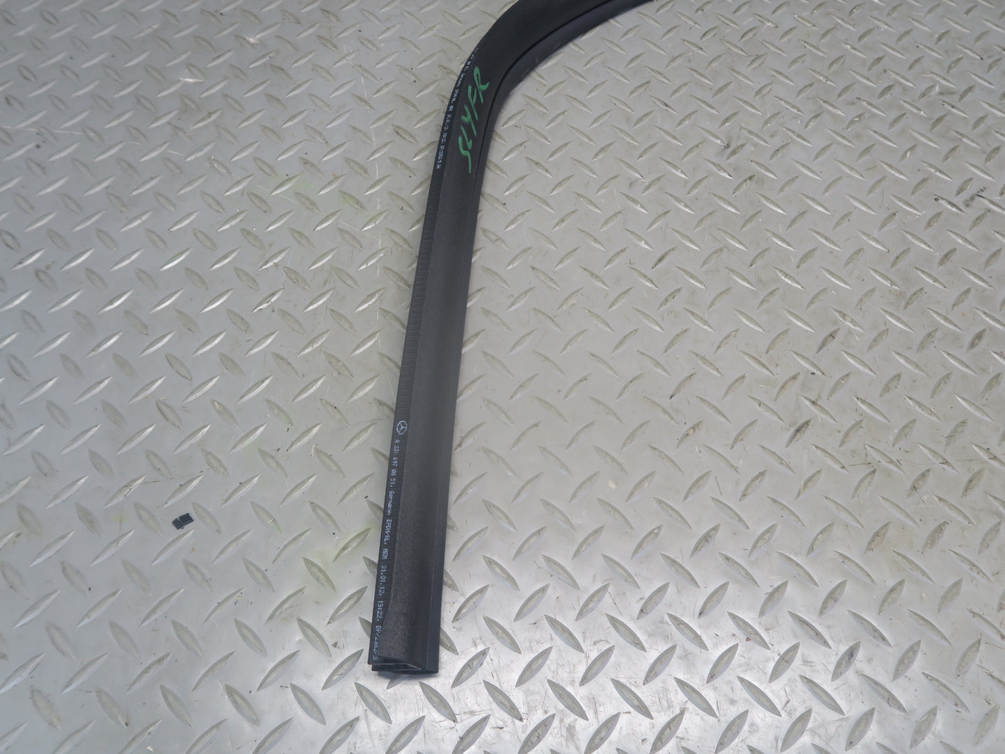 13-20 Mercedes R231 SL550 Front Right Door Weatherstrip Rubber Seal Gasket OEM