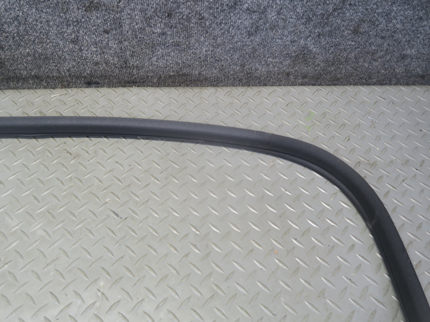 13-20 Mercedes R231 SL550 Front Right Door Weatherstrip Rubber Seal Gasket OEM