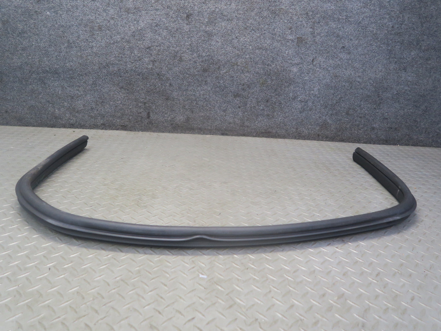 13-20 Mercedes R231 SL550 Front Right Door Weatherstrip Rubber Seal Gasket OEM