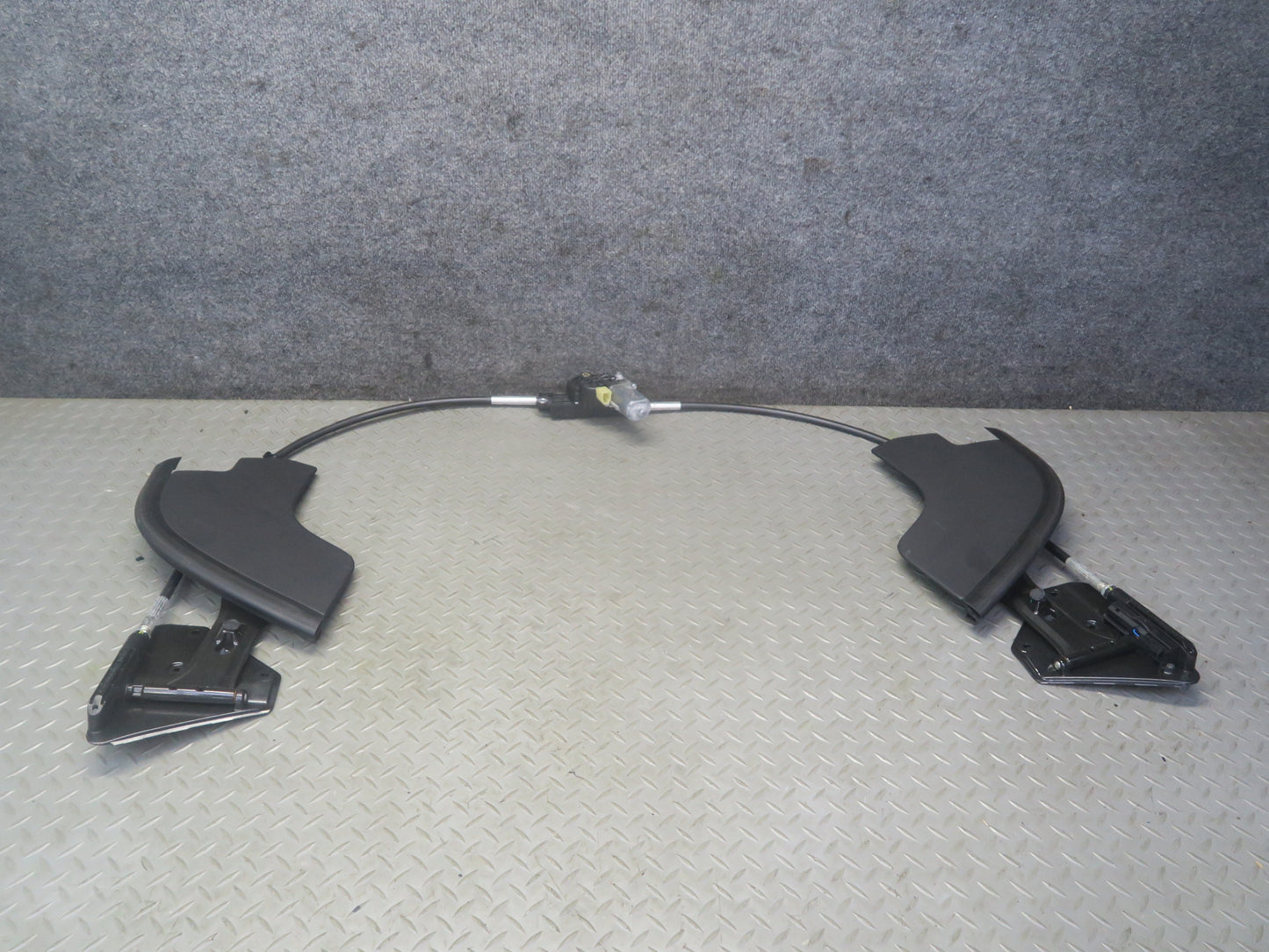 13-20 Mercedes R231 SL550 Convertible TOP Roof Trunk Flap Motor Assembly OEM