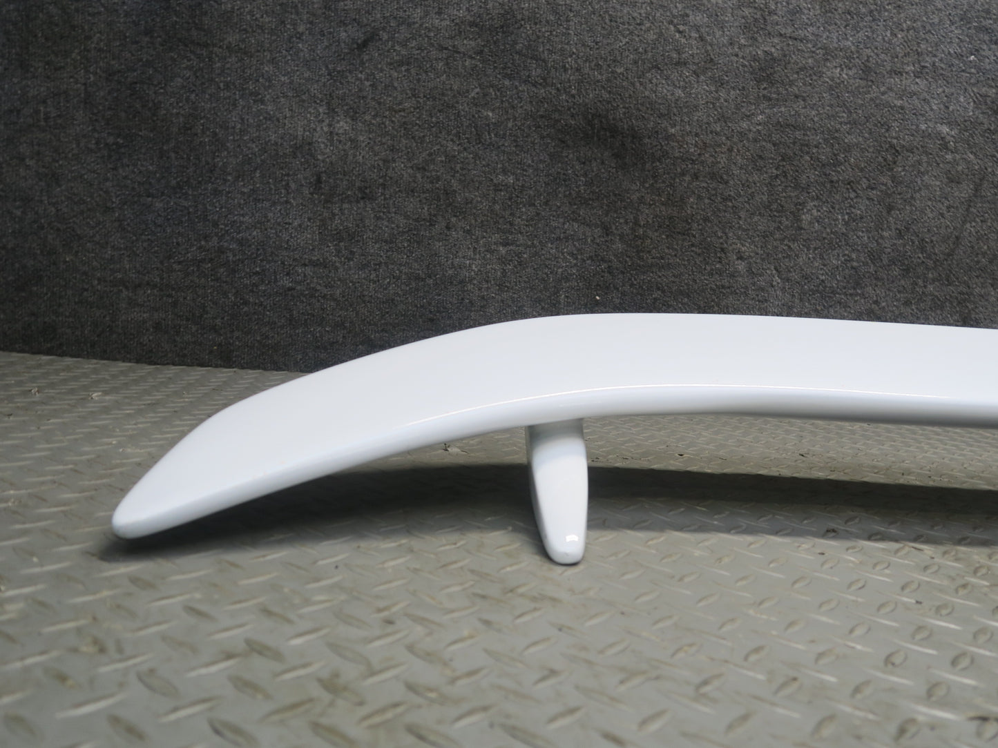 00-05 Toyota MR2 Spyder ZZW30 Rear Trunk Lid Spoiler Wing White