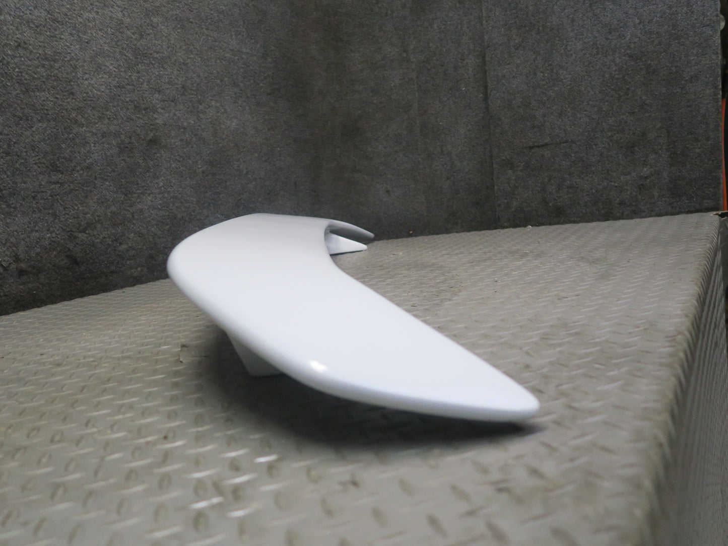 00-05 Toyota MR2 Spyder ZZW30 Rear Trunk Lid Spoiler Wing White