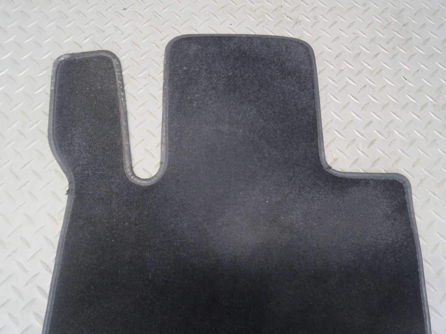13-16 Mercedes R231 SL550 Set of 2 Front Left & Right Carpet Floor MAT OEM