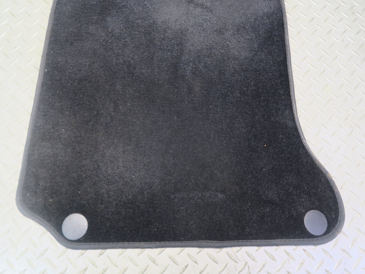 13-16 Mercedes R231 SL550 Set of 2 Front Left & Right Carpet Floor MAT OEM