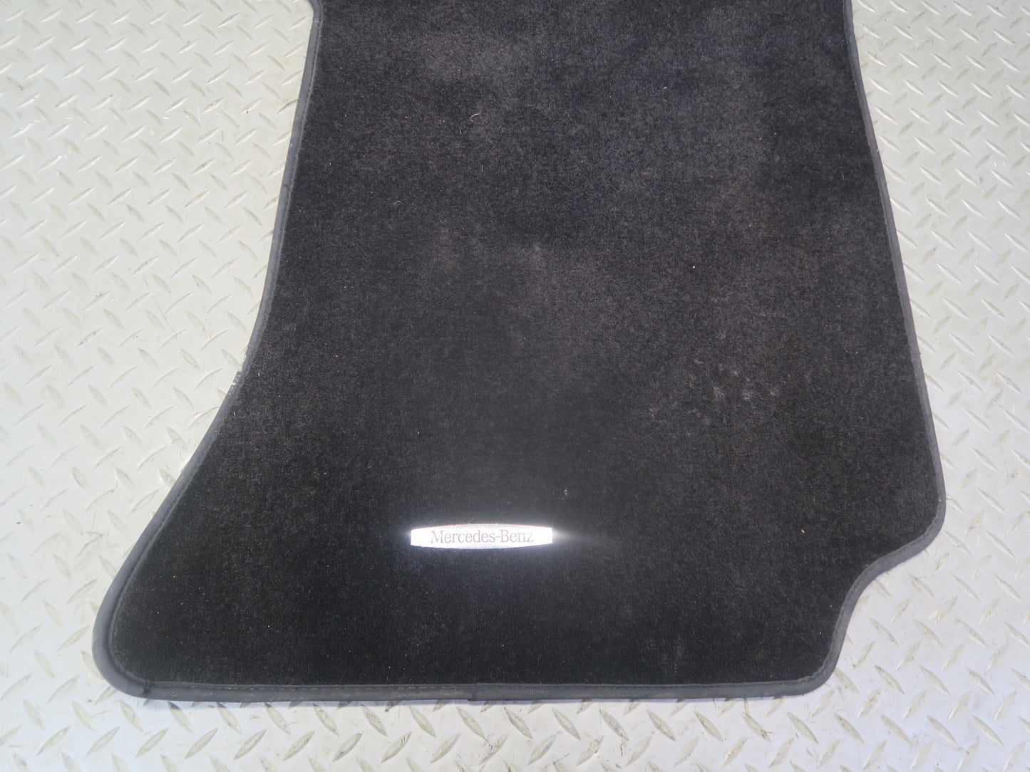 13-16 Mercedes R231 SL550 Set of 2 Front Left & Right Carpet Floor MAT OEM