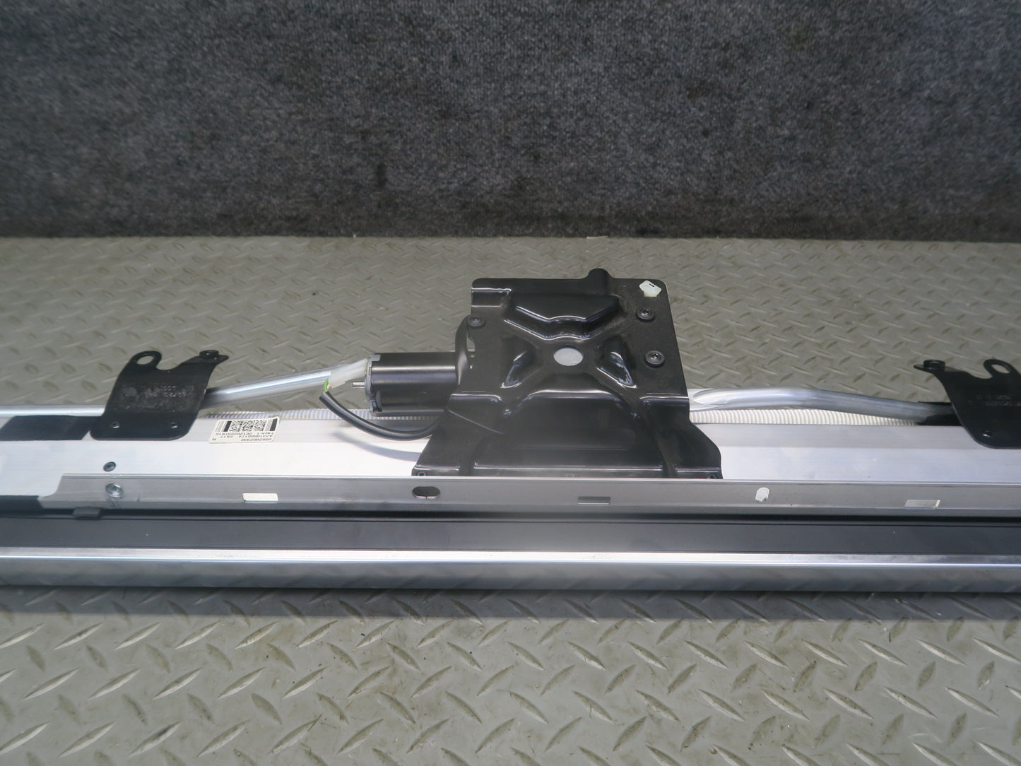 13-20 Mercedes R231 SL550 Rear Air Wind Deflector With Motor 2318600174 OEM