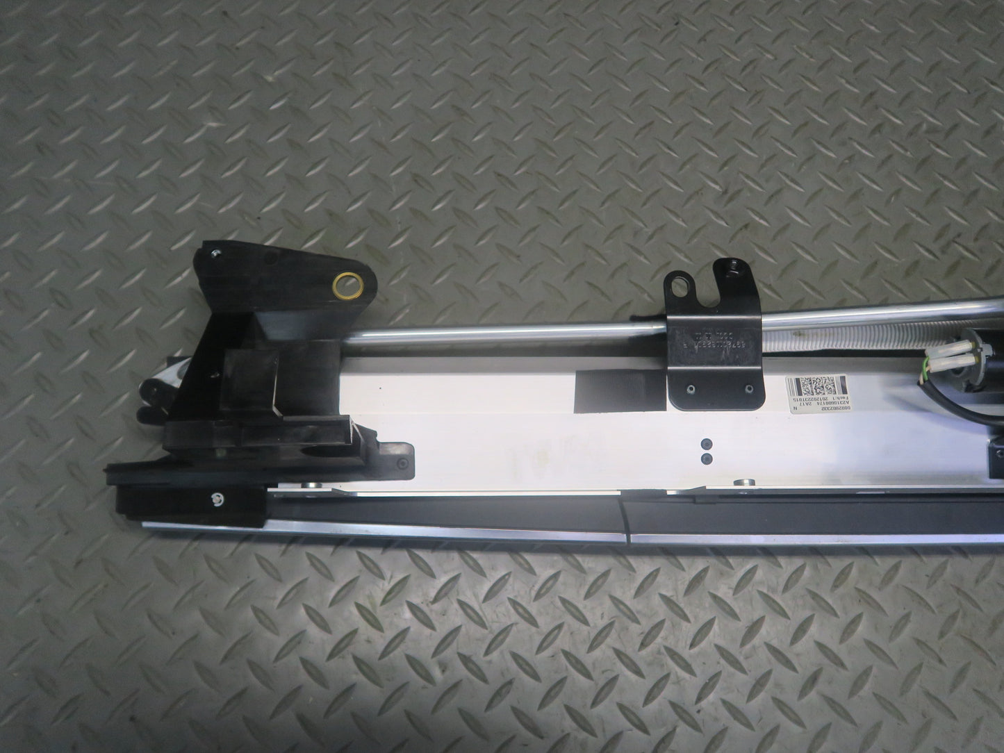13-20 Mercedes R231 SL550 Rear Air Wind Deflector With Motor 2318600174 OEM