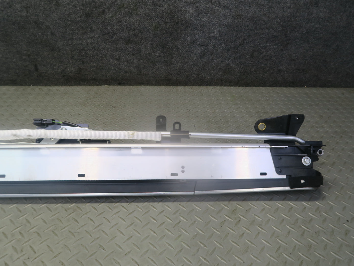13-20 Mercedes R231 SL550 Rear Air Wind Deflector With Motor 2318600174 OEM