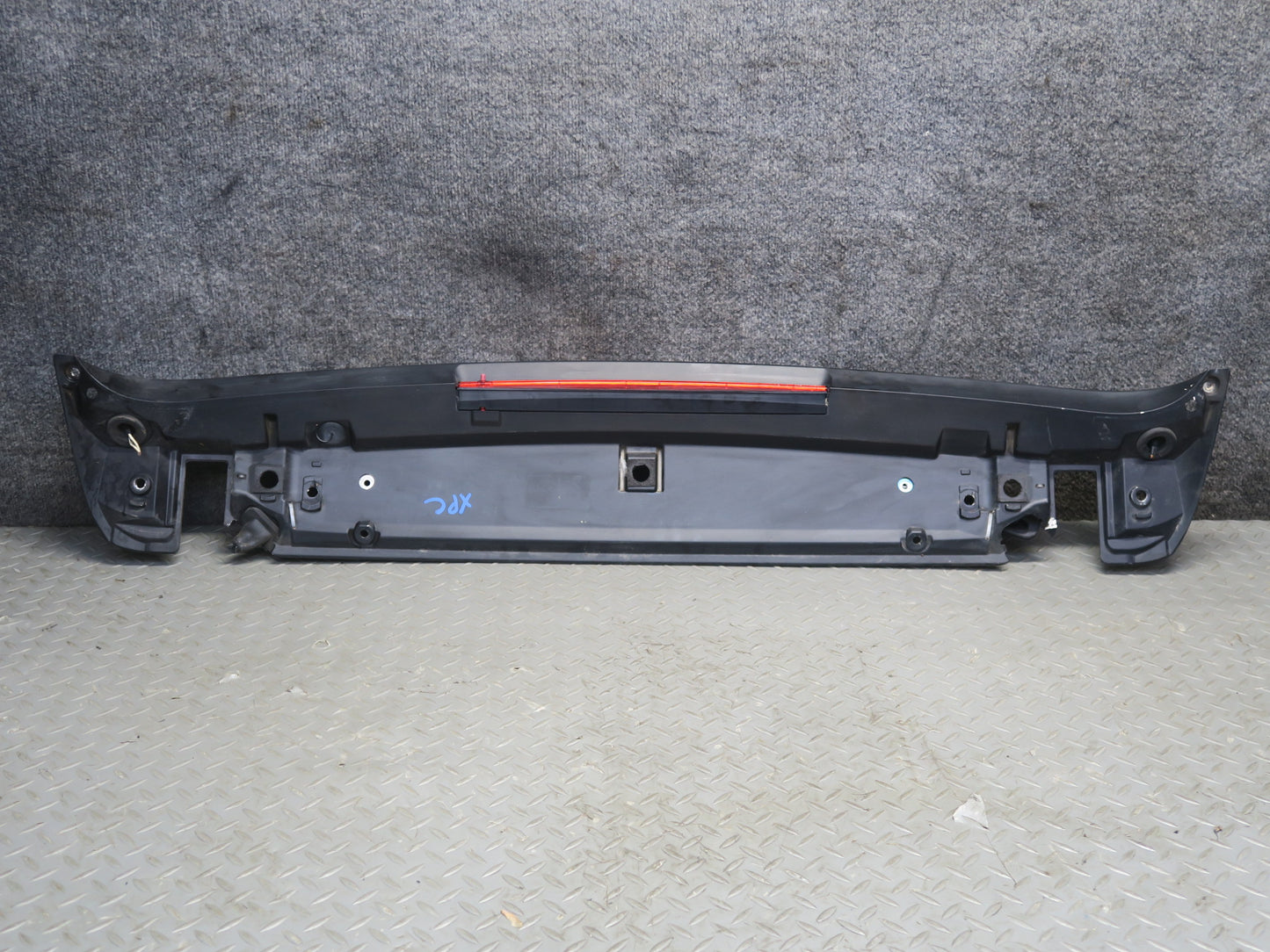 2008-2010 Porsche Cayenne 957 Rear Trunk Liftgate Tailgate Spoiler w Brake Light