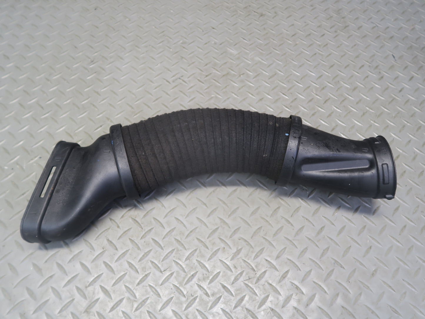 13-20 Mercedes R231 SL550 Left Engine Air Intake Hose Tube Duct 2780902382 OEM