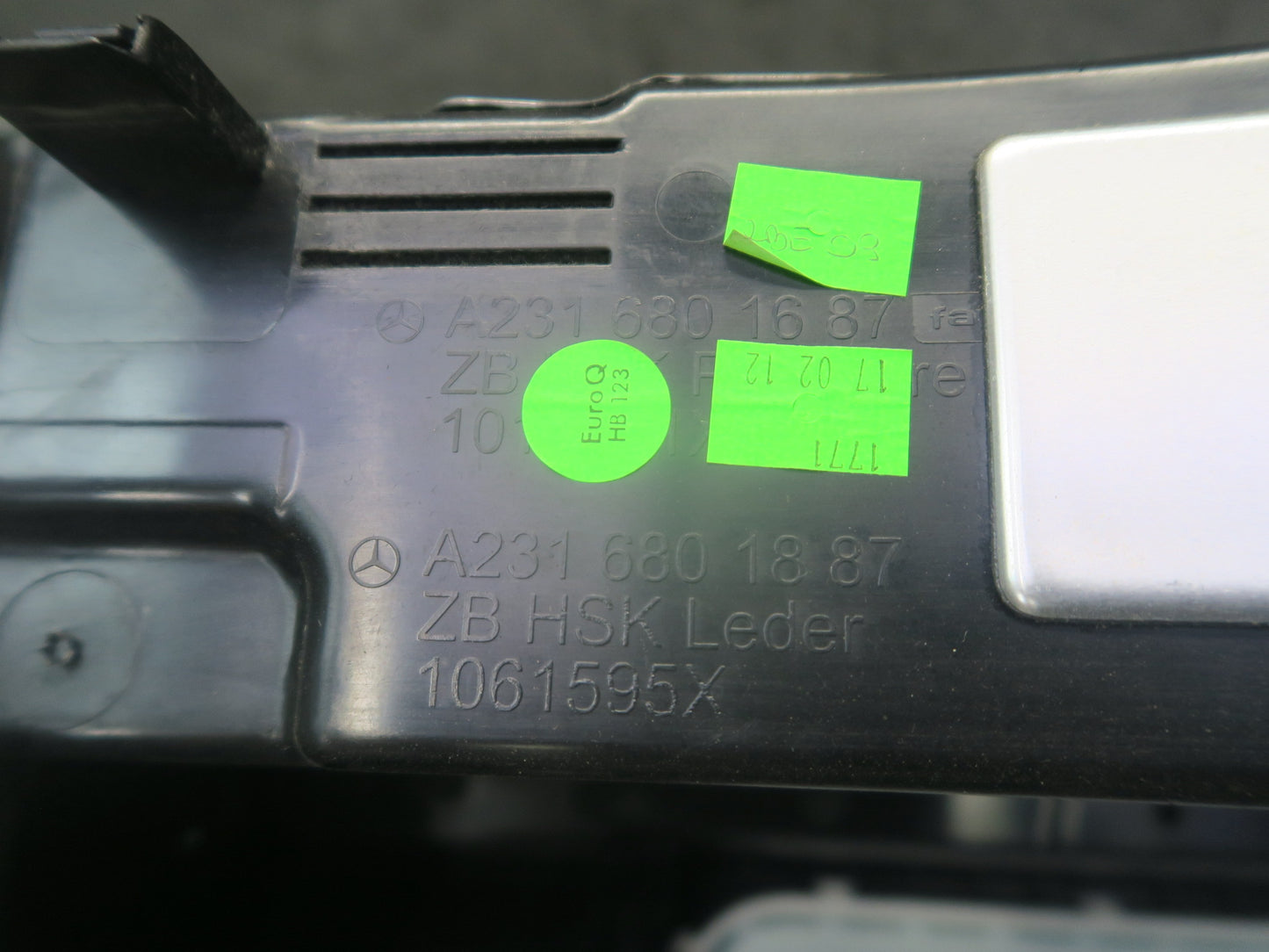 13-16 Mercedes R231 SL550 Dash Glove Box Compartment Storage OEM