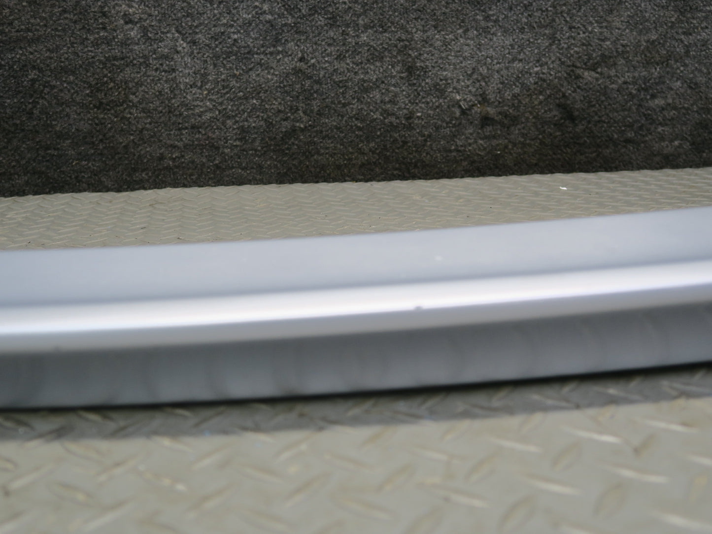 13-20 Mercedes R231 SL550 AMG Rear Trunk Lid Spoiler Iridium Silver OEM