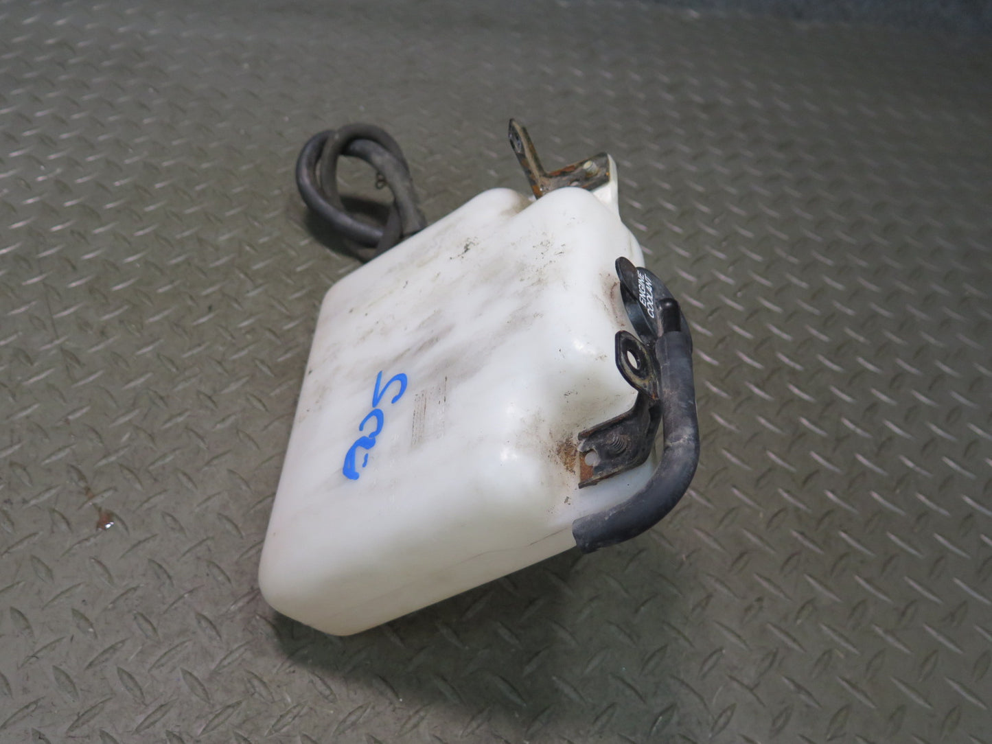 98-00 Lexus UZZ30L SC400 Engine Coolant Expansion Overflow Reservoir OEM