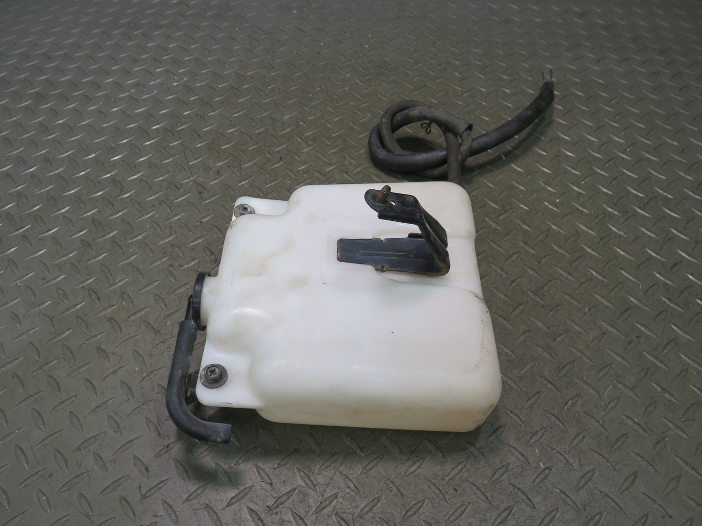98-00 Lexus UZZ30L SC400 Engine Coolant Expansion Overflow Reservoir OEM