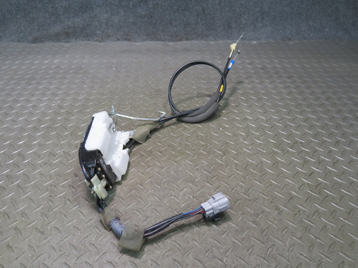 92-00 Lexus UZZ30L SC300 SC400 Front Right Pass Door Lock Latch Actuator OEM