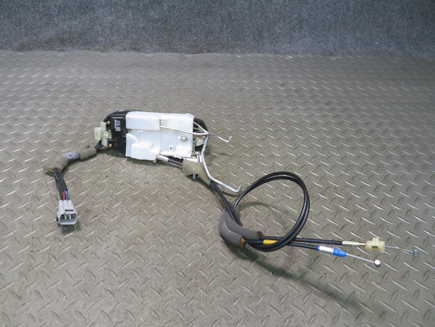 92-00 Lexus UZZ30L SC300 SC400 Front Right Pass Door Lock Latch Actuator OEM