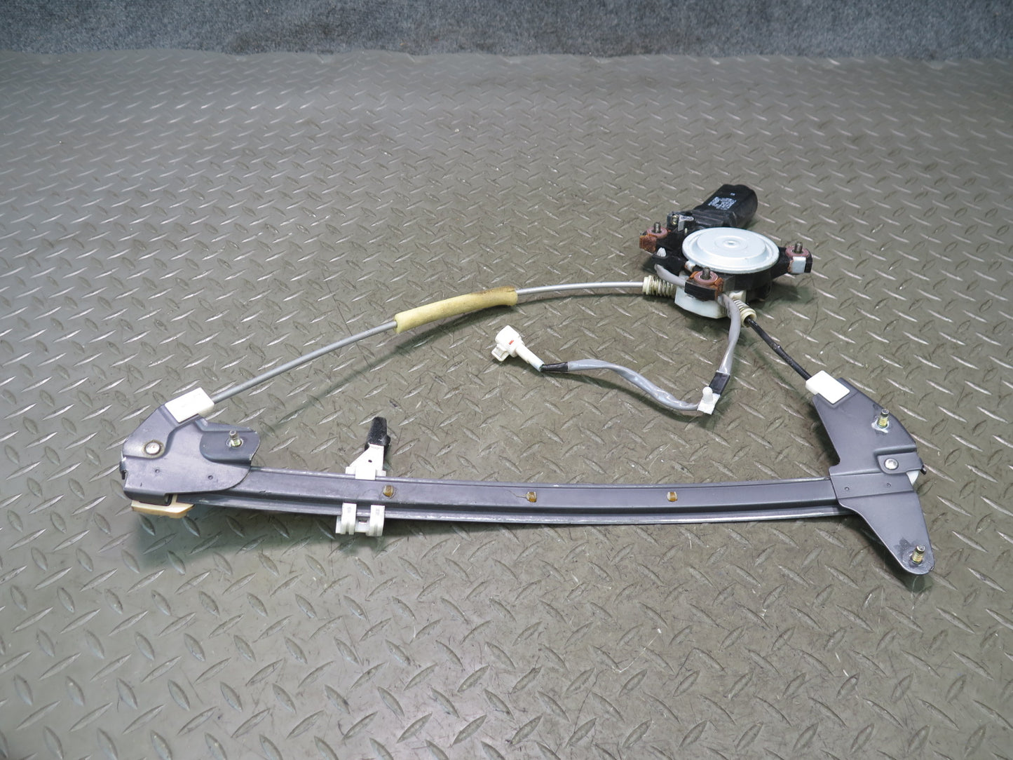 95-00 Lexus UZZ30L SC400 SC300 Right Passenger Door Window Regulator w Motor OEM