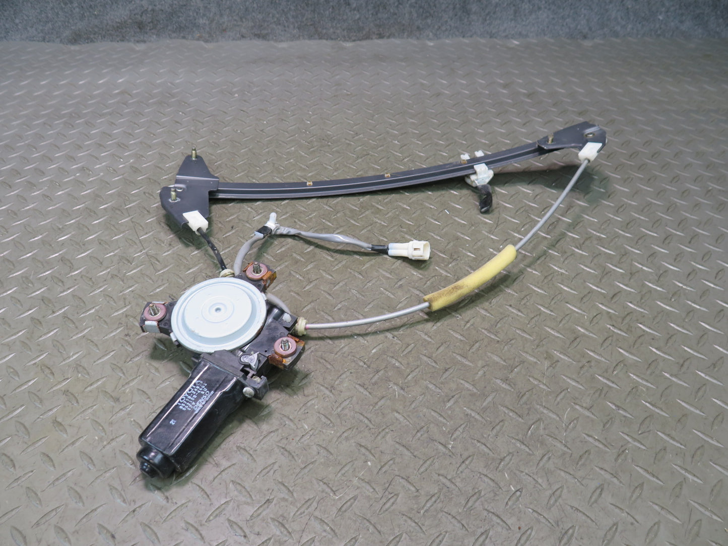 95-00 Lexus UZZ30L SC400 SC300 Right Passenger Door Window Regulator w Motor OEM