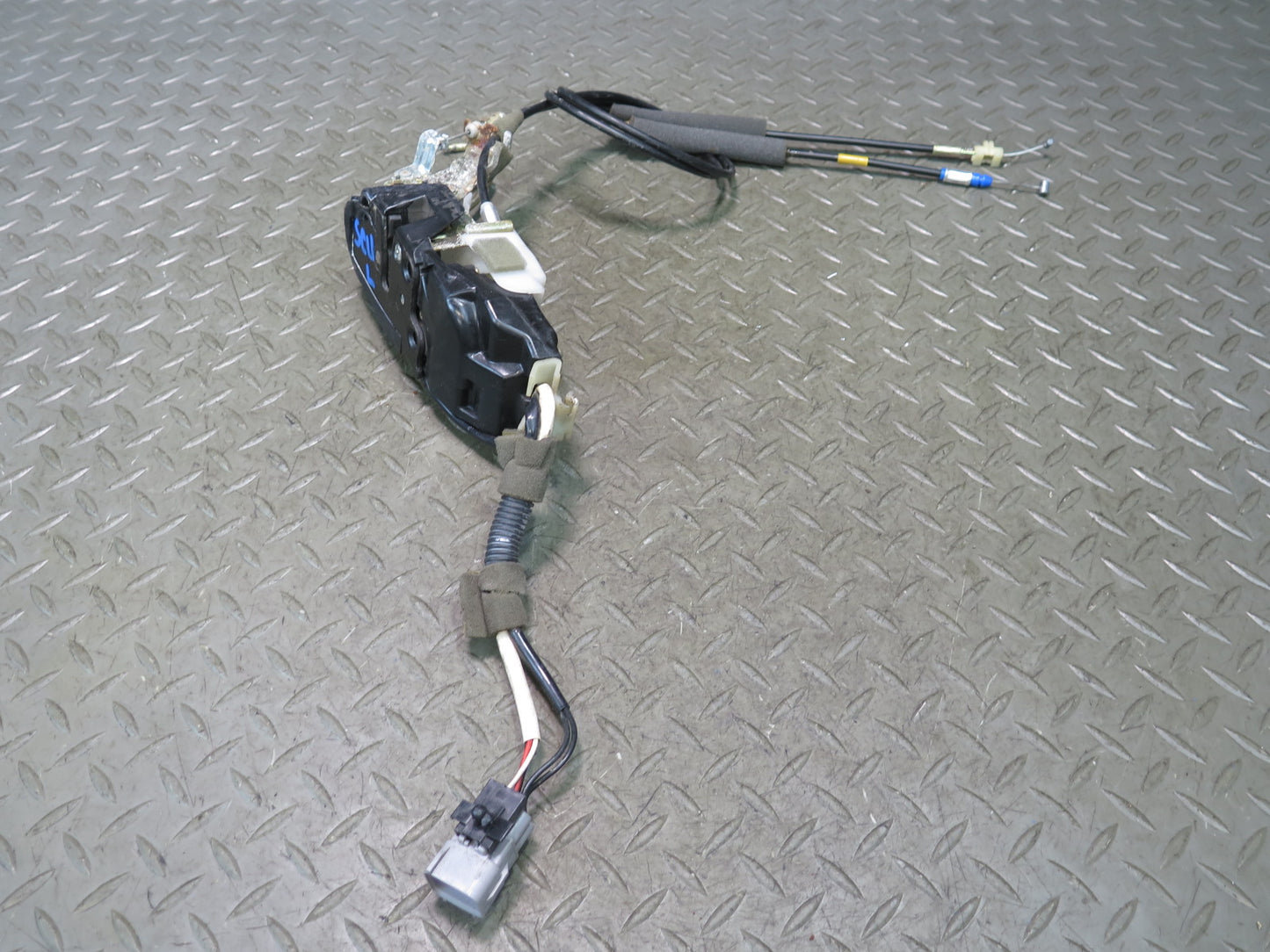 92-00 Lexus UZZ30L SC300 SC400 Front Left Driver Door Lock Latch Actuator OEM