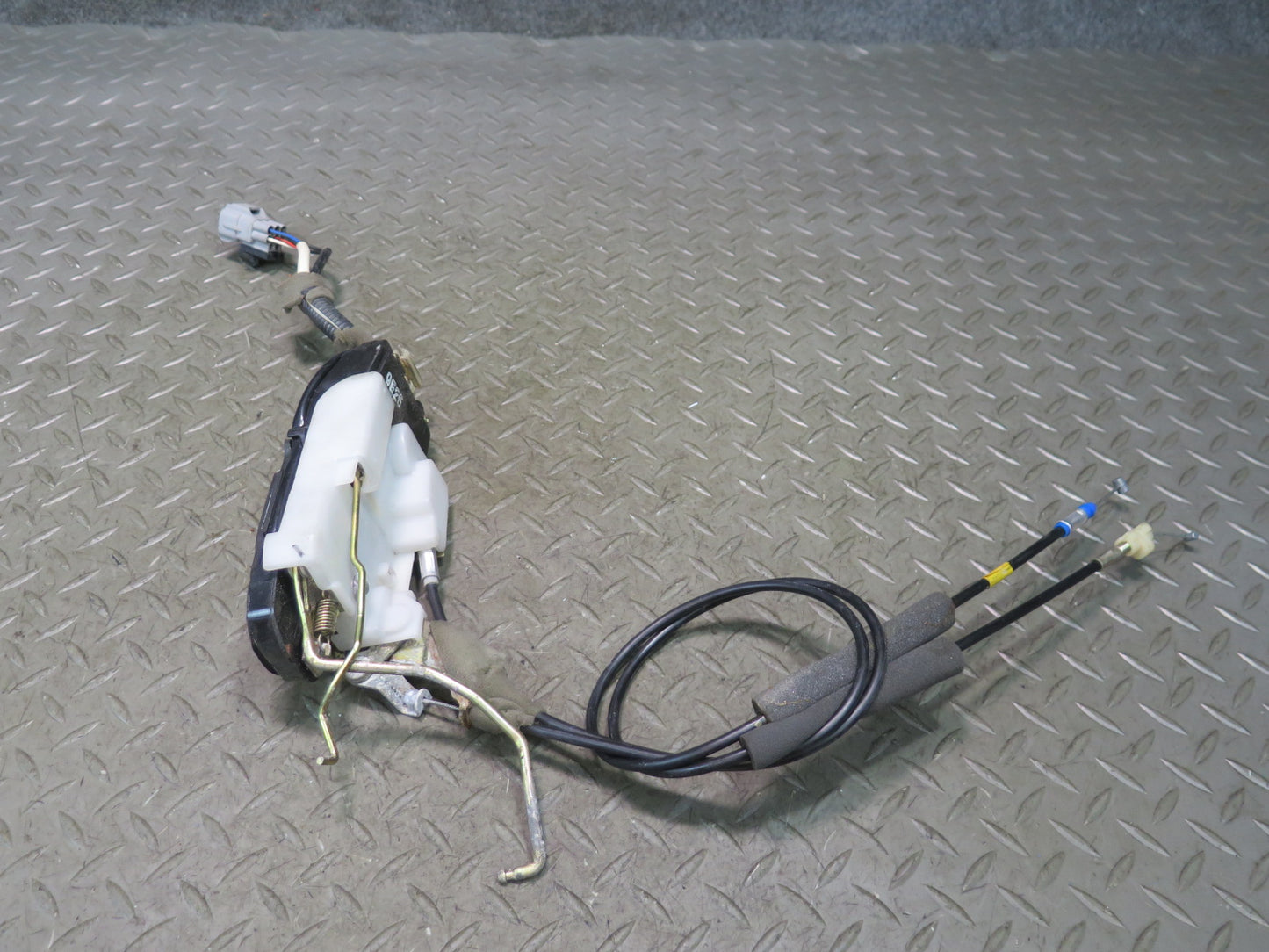 92-00 Lexus UZZ30L SC300 SC400 Front Left Driver Door Lock Latch Actuator OEM