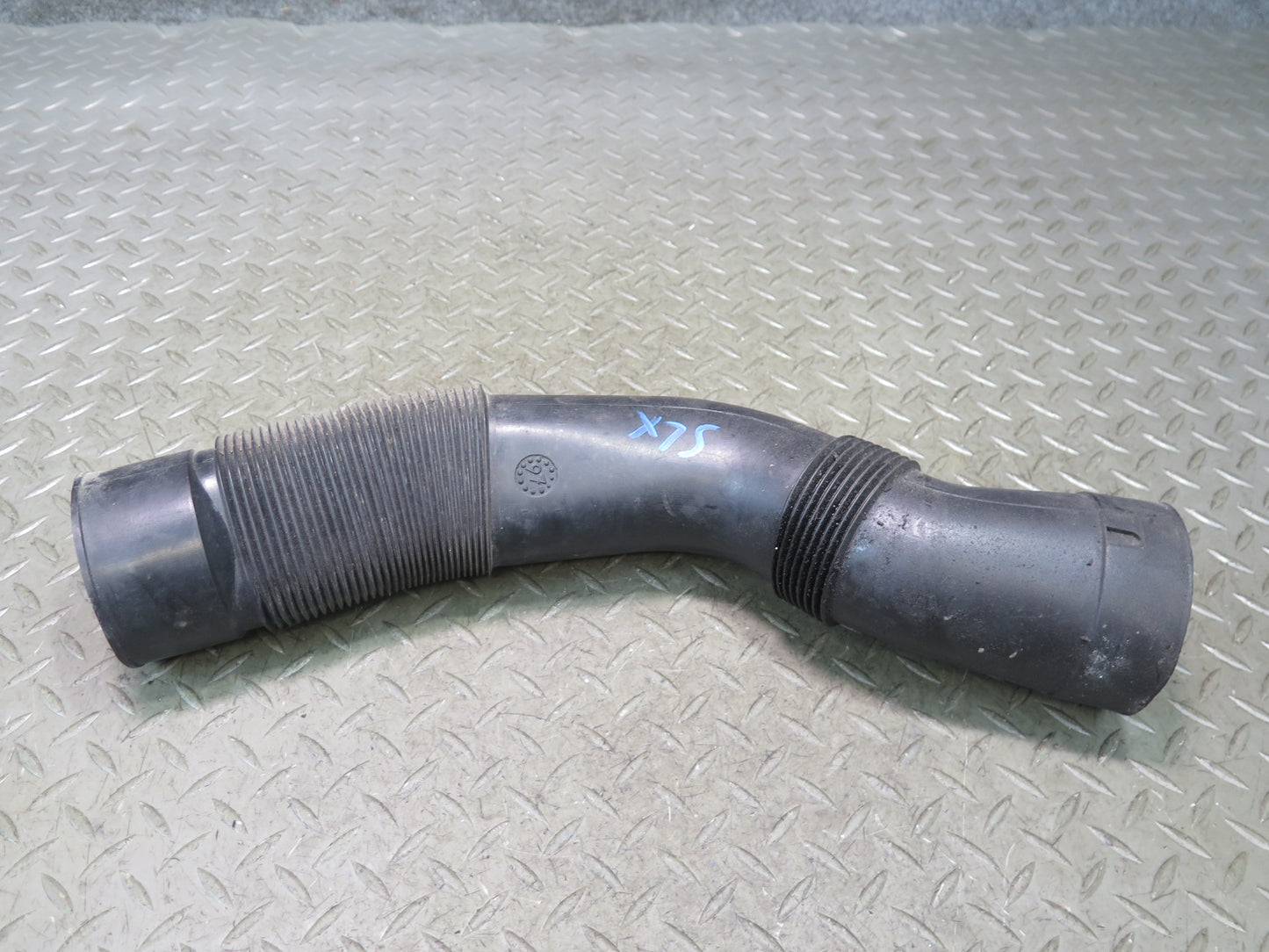 96-98 Mercedes R129 SL500 Set of 2 Air Intake Cleaner Filter Box Hose Line OEM